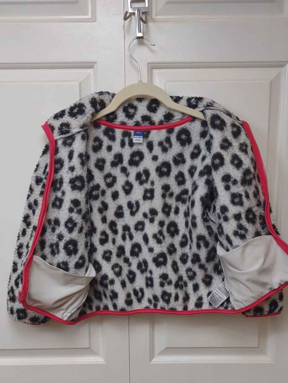 Old Navy Girl's Snow Leopard Full Zip Cozy Sherpa Jacket Side Pockets Zip Pocket